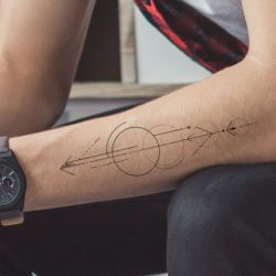 Tatouage éphémère cercles et lignes