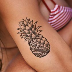 Tattoo éphémère ananas maori polynésien