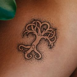 Tattoo éphémère Yggdrasil Viking